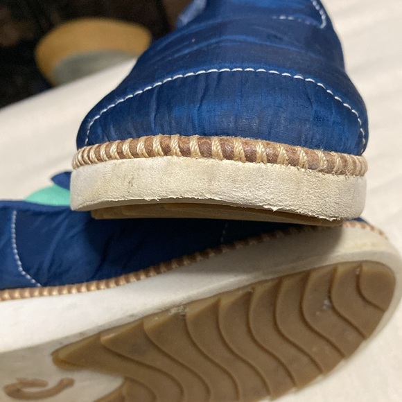 OluKai Ku’i Mino Blue Woman’s Slippers with Faux Fur, Size 8. - Picture 11 of 11